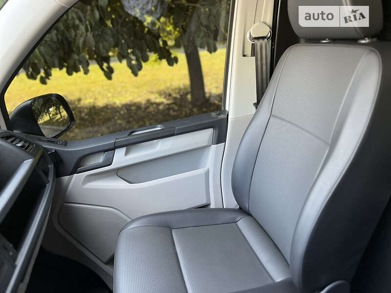 Грузовой фургон Volkswagen Transporter 2017 в Умани
