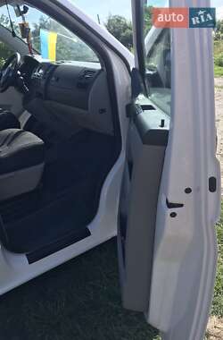 Минивэн Volkswagen Transporter 2015 в 