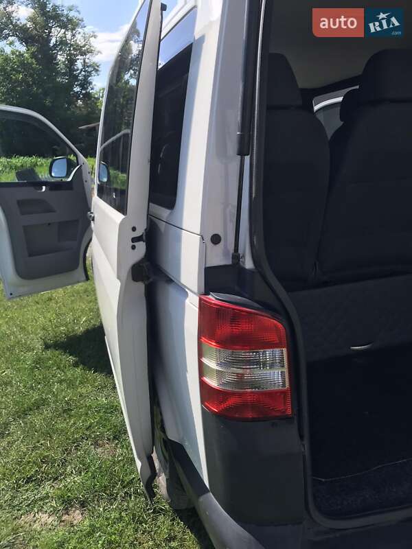 Минивэн Volkswagen Transporter 2015 в Красилове