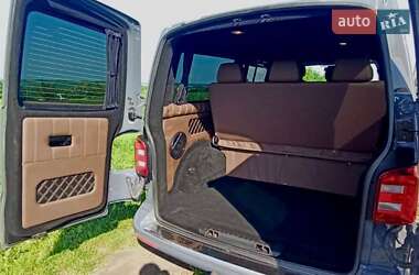 Минивэн Volkswagen Transporter 2017 в 