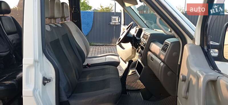 Минивэн Volkswagen Transporter 2000 в Луцке