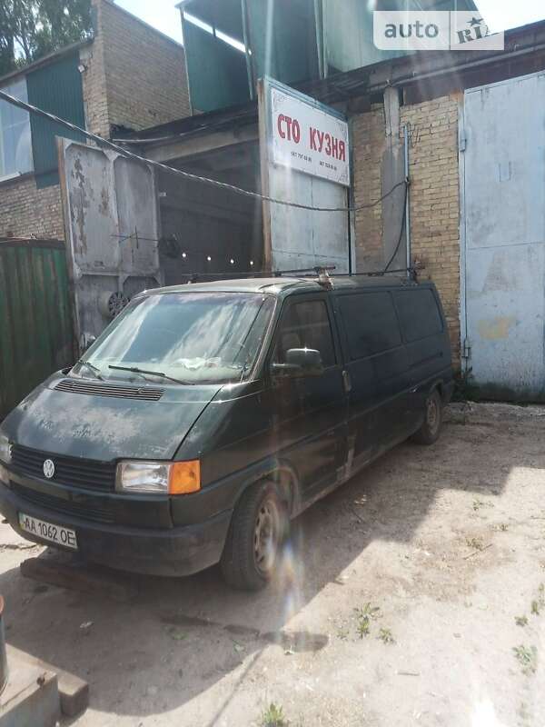 Минивэн Volkswagen Transporter 1995 в Киеве