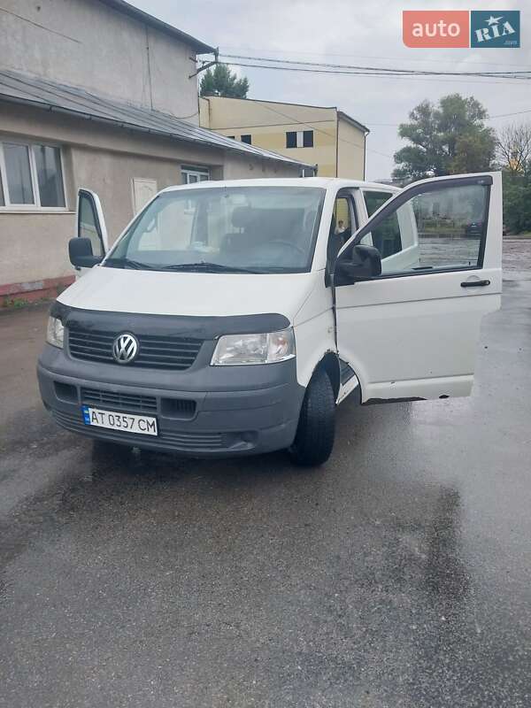 Мінівен Volkswagen Transporter 2004 в Івано-Франківську