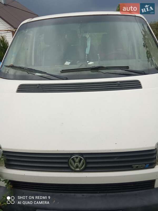 Мінівен Volkswagen Transporter 2001 в Тячеві