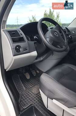 Микроавтобус Volkswagen Transporter 2015 в 