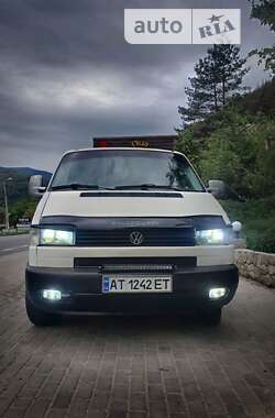 Грузовой фургон Volkswagen Transporter 2001 в Яремче