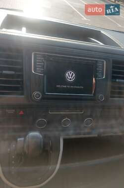 Минивэн Volkswagen Transporter 2018 в 