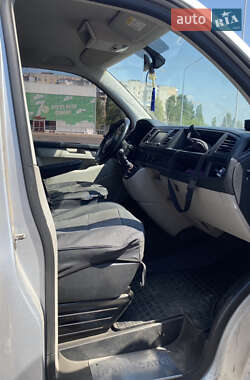 Минивэн Volkswagen Transporter 2016 в 