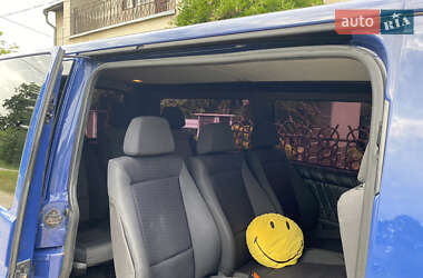 Минивэн Volkswagen Transporter 2010 в 