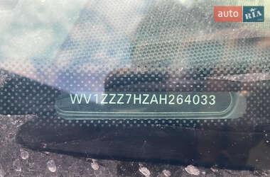 Минивэн Volkswagen Transporter 2010 в 