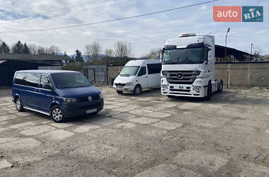 Минивэн Volkswagen Transporter 2010 в 