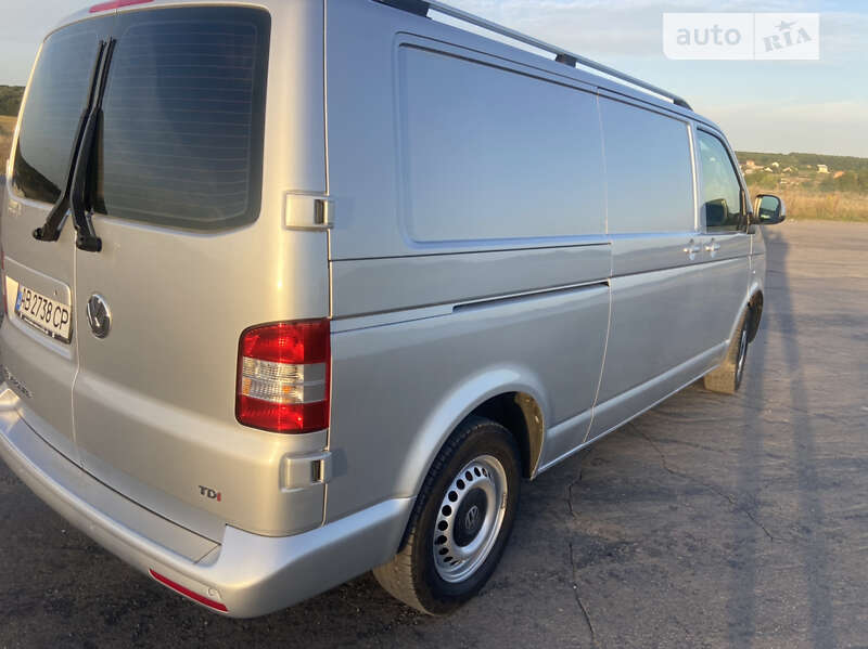Грузовой фургон Volkswagen Transporter 2014 в Баре