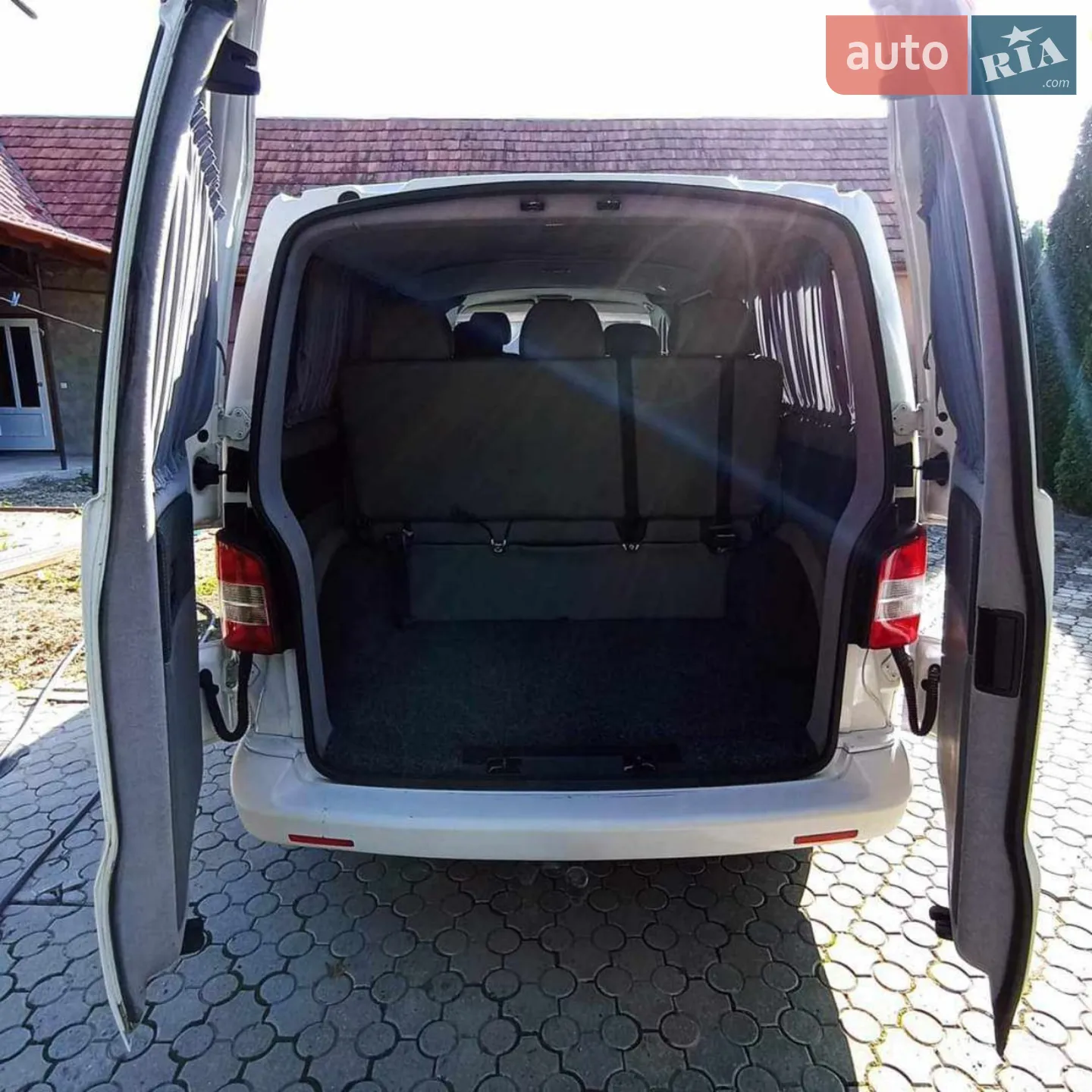 2010 Volkswagen Transporter - мініатюра 3