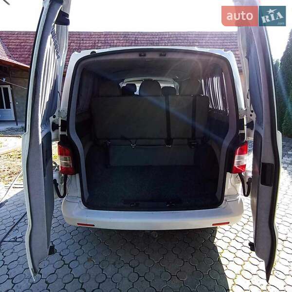 Минивэн Volkswagen Transporter 2010 в Берегово