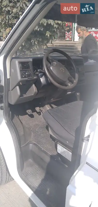 Volkswagen Transporter 1997 VIN WV1ZZZ70ZWH084847 фото оголошення 9 з 46