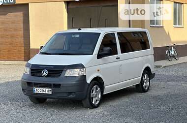 Минивэн Volkswagen Transporter 2004 в Иршаве