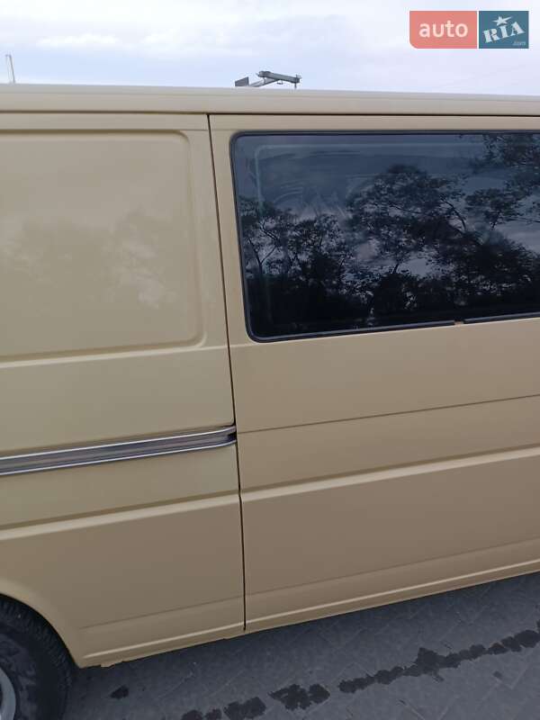 Минивэн Volkswagen Transporter 2002 в Надворной