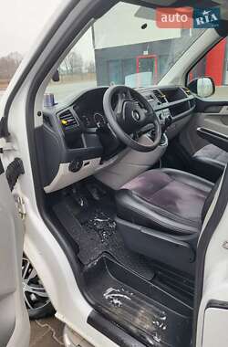 Минивэн Volkswagen Transporter 2018 в 
