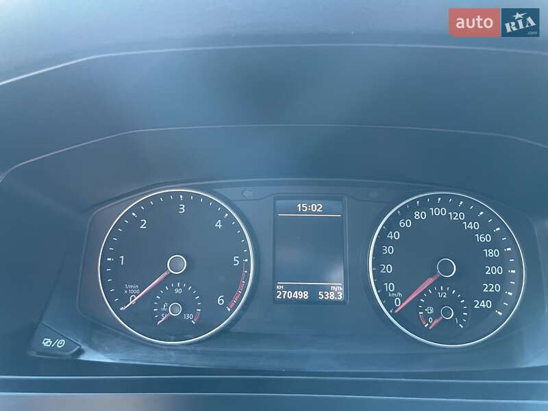 Минивэн Volkswagen Transporter 2016 в Ромнах