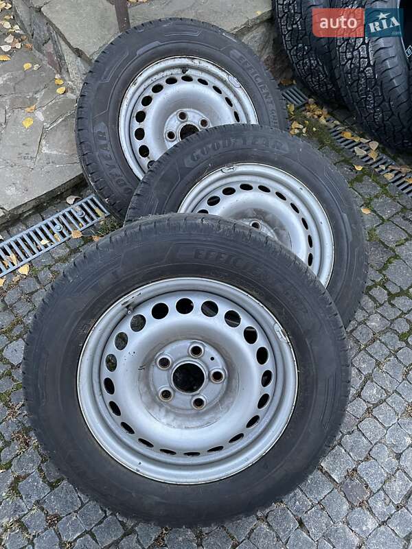 Минивэн Volkswagen Transporter 2016 в Ромнах