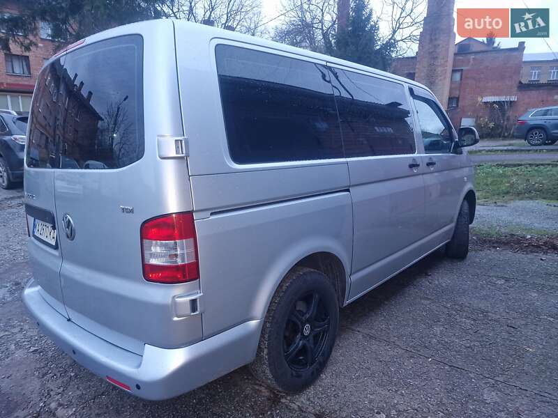 Грузопассажирский фургон Volkswagen Transporter 2011 в Бердичеве