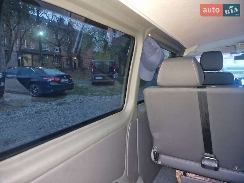 Грузопассажирский фургон Volkswagen Transporter 2011 в Бердичеве