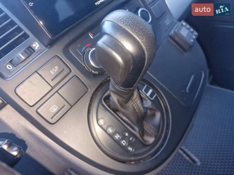 Грузопассажирский фургон Volkswagen Transporter 2011 в Бердичеве