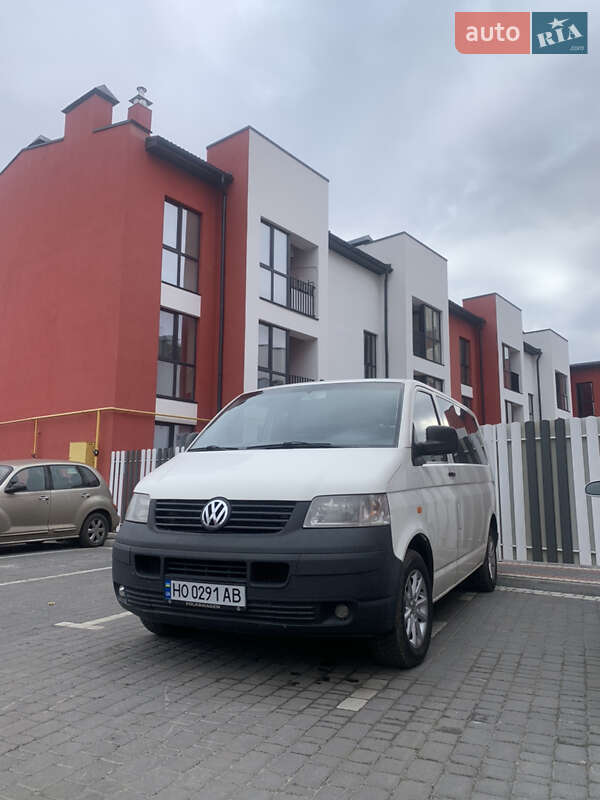 Минивэн Volkswagen Transporter 2004 в Киеве
