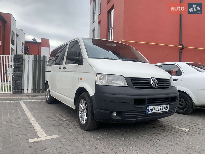 Минивэн Volkswagen Transporter 2004 в Киеве