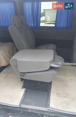 Минивэн Volkswagen Transporter 2009 в 