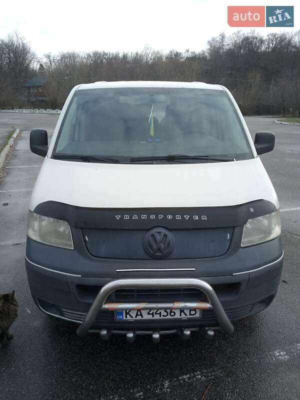 Минивэн Volkswagen Transporter 2005 в Ржищеве