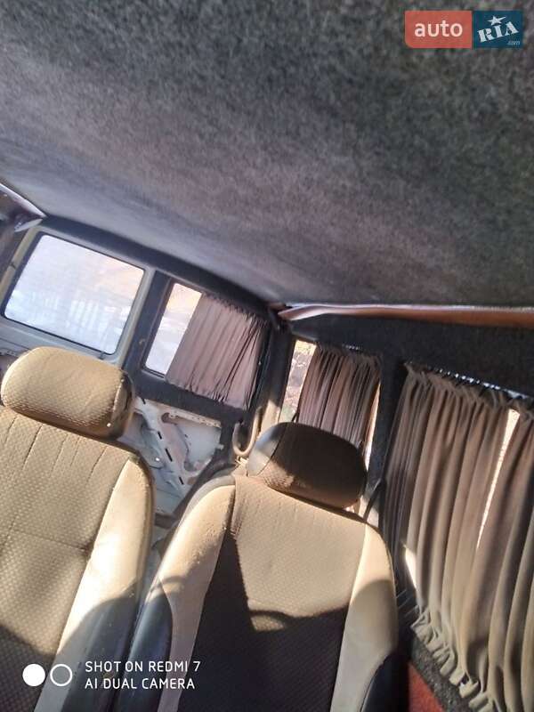 Грузопассажирский фургон Volkswagen Transporter 2000 в Рахове