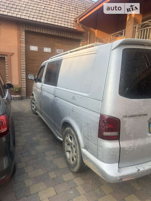 Грузопассажирский фургон Volkswagen Transporter 2010 в Иршаве фото 5 Грузопассажирский фургон Volkswagen Transporter 2010 в Иршаве