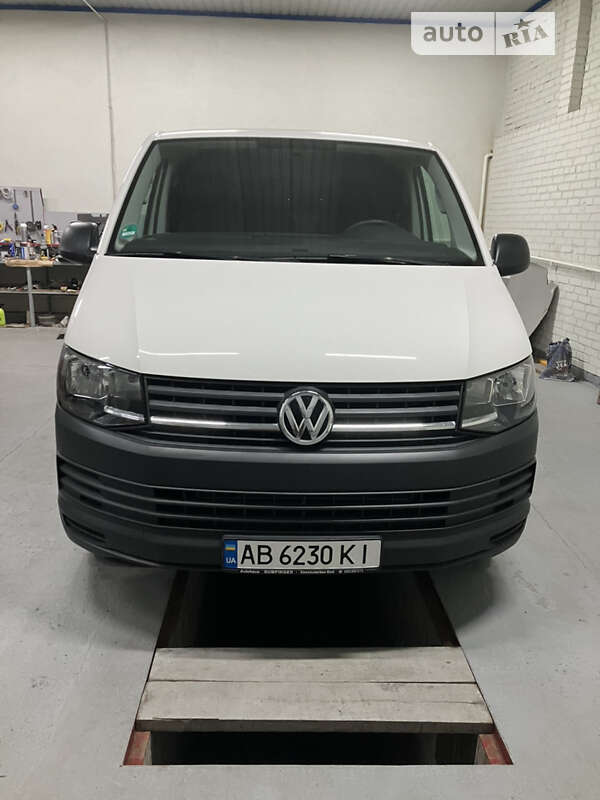 Грузовой фургон Volkswagen Transporter 2018 в Гайсине