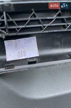 Минивэн Volkswagen Transporter 2009 в 