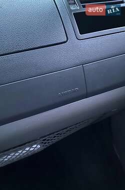 Минивэн Volkswagen Transporter 2009 в 