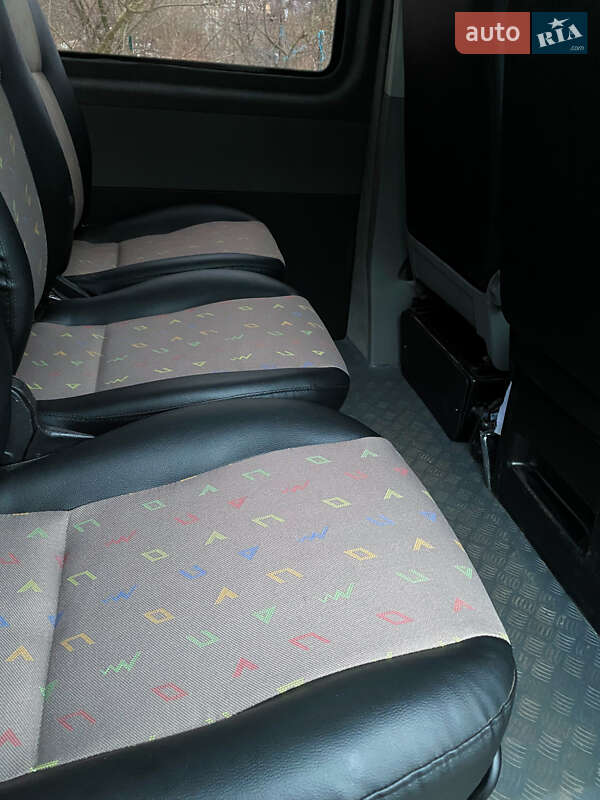 Минивэн Volkswagen Transporter 2009 в Черкассах