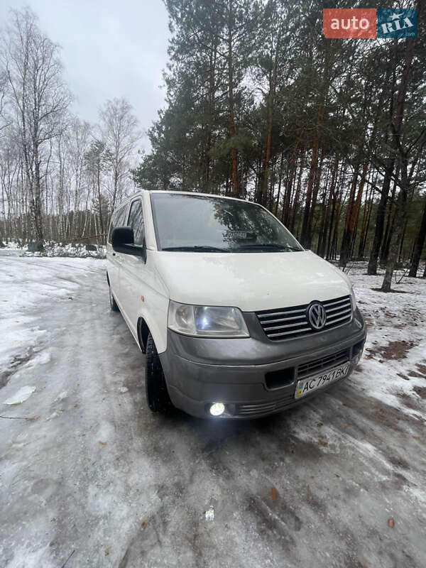 Минивэн Volkswagen Transporter 2005 в Любешове