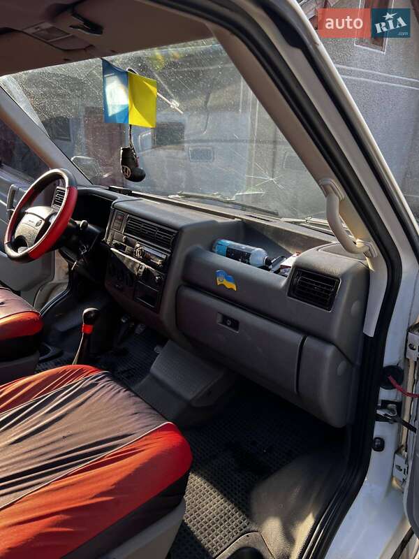 Минивэн Volkswagen Transporter 1997 в Городенке