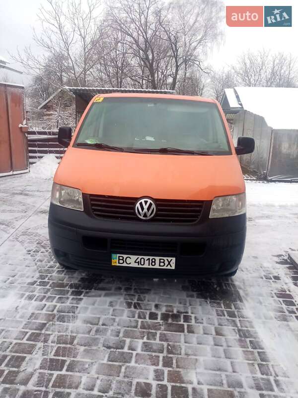 Минивэн Volkswagen Transporter 2007 в Дрогобыче