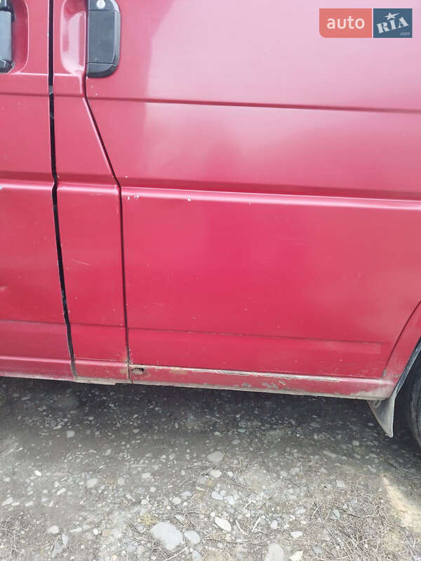 Минивэн Volkswagen Transporter 2000 в Глыбокой