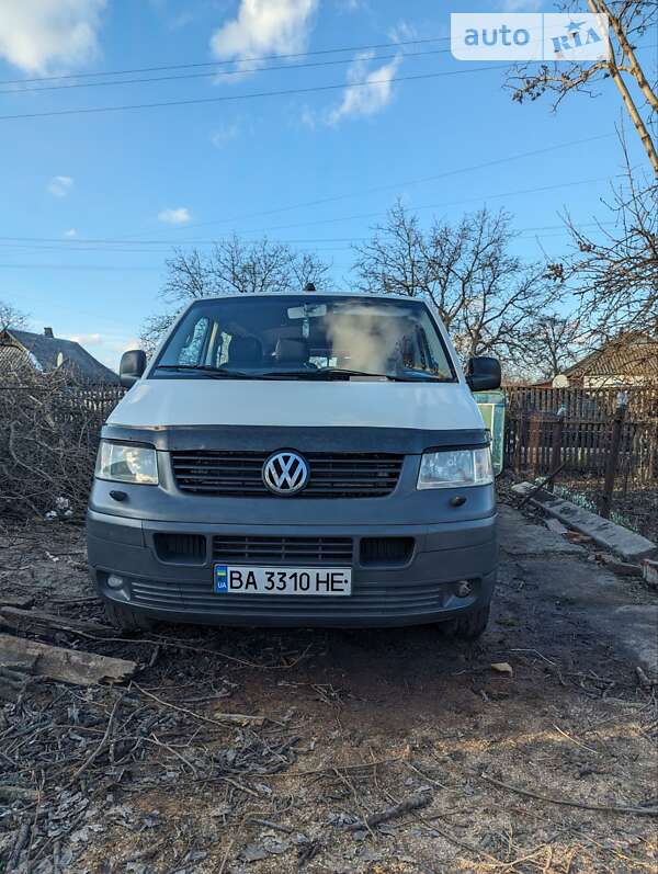 Минивэн Volkswagen Transporter 2004 в Малой Виске