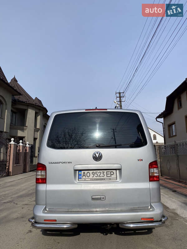 Минивэн Volkswagen Transporter 2007 в Тячеве