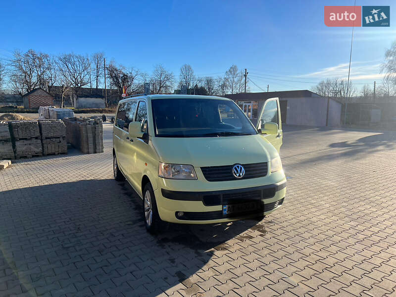 Минивэн Volkswagen Transporter 2006 в Вижнице