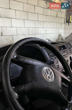 Минивэн Volkswagen Transporter 2004 в 