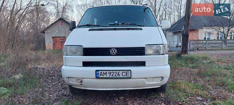 Мінівен Volkswagen Transporter 1998 в Вижниці