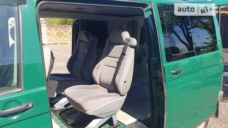 Мінівен Volkswagen Transporter 2011 в Ужгороді