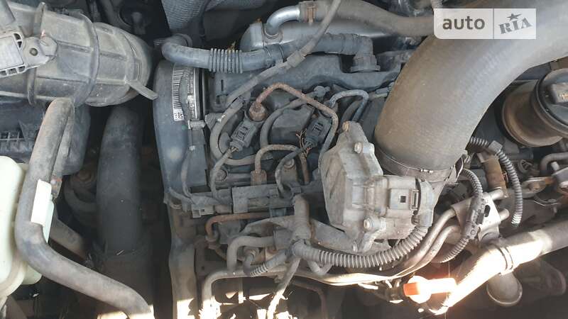 Мінівен Volkswagen Transporter 2011 в Ужгороді