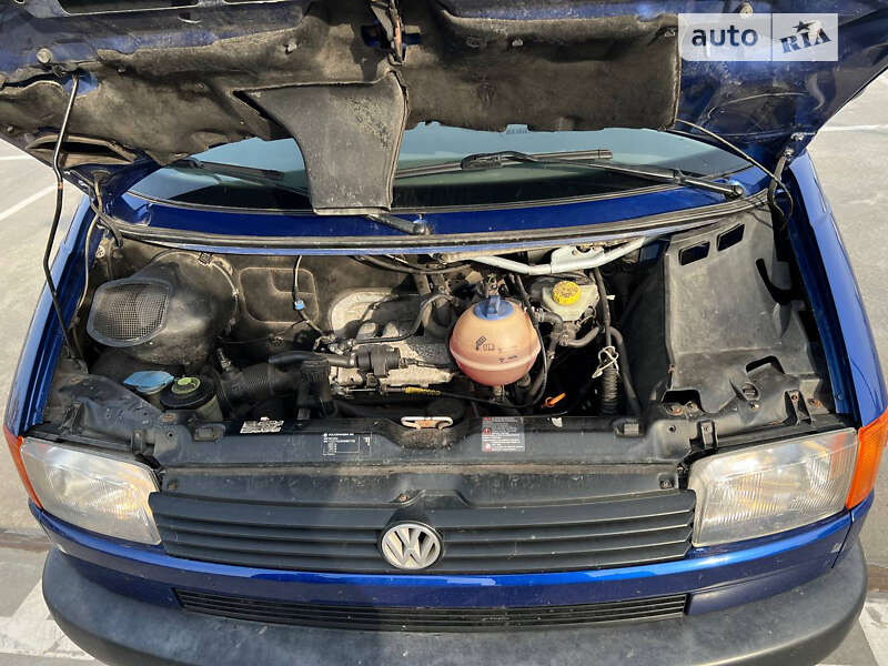 Минивэн Volkswagen Transporter 1999 в Киеве