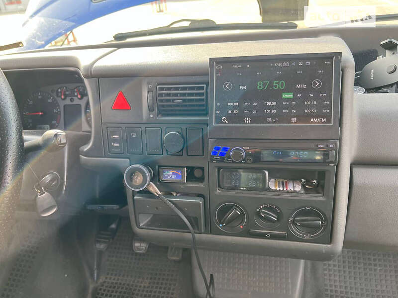 Минивэн Volkswagen Transporter 1999 в Киеве